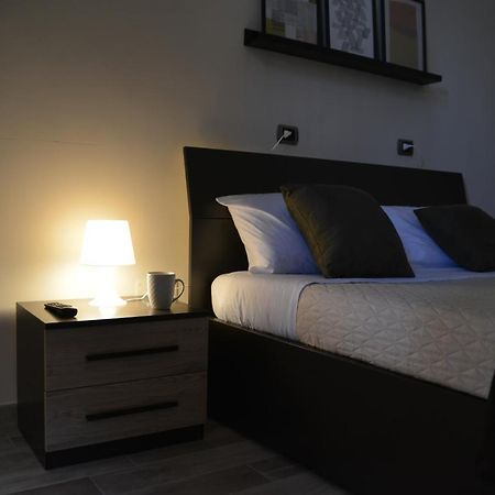 Puntamare Appartement Brindisi Buitenkant foto